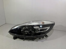 Laden Sie das Bild in den Galerie-Viewer, Frontscheinwerfer Renault Scenic 260601946R Links Scheinwerfer Headlight SCH4192357709yj