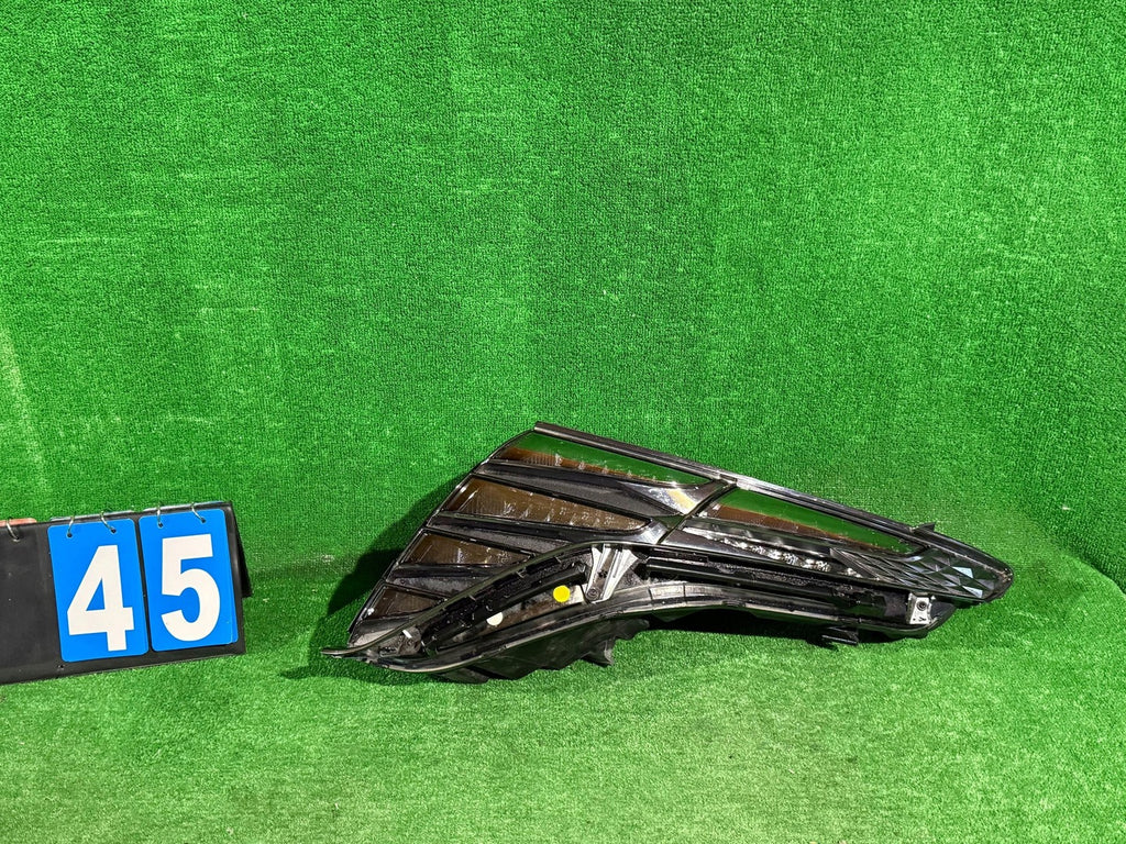 Frontscheinwerfer Hyundai Tucson 92207N7100 Ein Stück (Rechts oder Links)