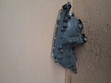 Laden Sie das Bild in den Galerie-Viewer, Frontscheinwerfer Toyota Hiace I Rechts Scheinwerfer Headlight SCH4549101873rq