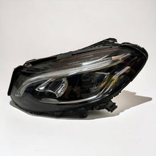 Laden Sie das Bild in den Galerie-Viewer, Frontscheinwerfer Mercedes-Benz W246 A2469066101 LED Links Headlight