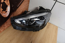 Laden Sie das Bild in den Galerie-Viewer, Frontscheinwerfer Mercedes-Benz W206 A2069068104 LE19A6437 Full LED Links SCH8554429819wg