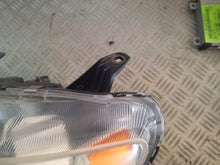 Laden Sie das Bild in den Galerie-Viewer, Frontscheinwerfer Mitsubishi Lancer VIII LED Ein Stück (Rechts oder Links)