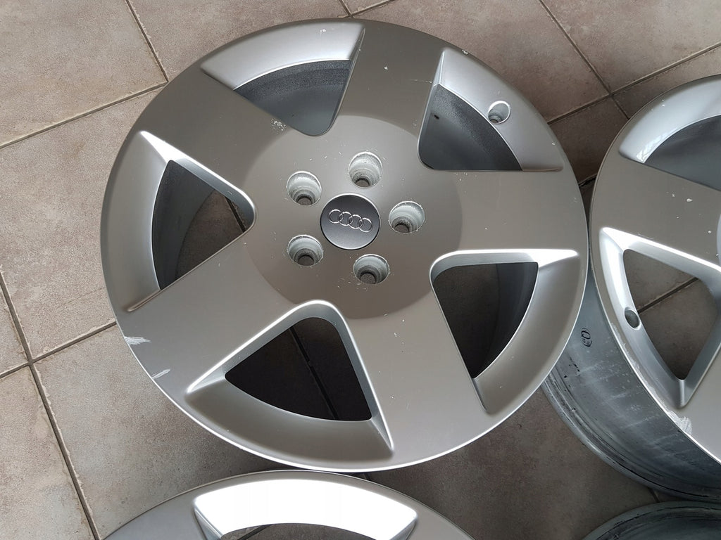 4x Alufelge 17 Zoll 7.5" 5x112 56ET Glanz Silber 8P0601025 Audi A3 Rim Wheel