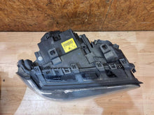 Load image into Gallery viewer, Frontscheinwerfer BMW E83 6923858 Xenon Rechts Scheinwerfer Headlight SCH9841260905gu