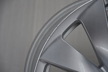 Load image into Gallery viewer, 1x Alufelge 17 Zoll 7.5" 5x112 41ET Glanz Silber 3P0601025B Skoda Rim Wheel FEL1587058392nz