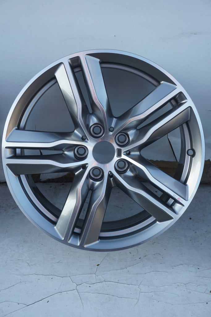 1x Alufelge 18 Zoll 7.5" 5x112 51ET Glanz Silber 7850456 BMW X1 F48 Mg Rim Wheel FEL3290758896mo