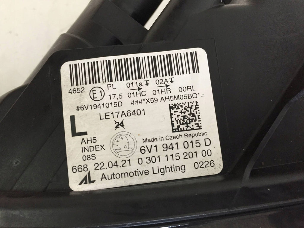 Frontscheinwerfer Skoda Fabia III 6V1941015D Ein Stück (Rechts oder Links)