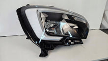 Load image into Gallery viewer, Frontscheinwerfer Renault Master III 260105567 Rechts Scheinwerfer Headlight SCH5376485071fj