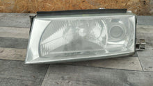 Laden Sie das Bild in den Galerie-Viewer, Frontscheinwerfer Skoda Octavia I Ein Satz Scheinwerfer Headlight SCH7864466156ho