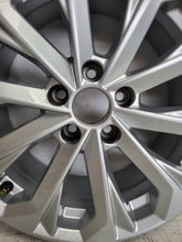 Load image into Gallery viewer, 1x Alufelge 17 Zoll 7.5&quot; 5x112 38ET 8W0601025L Audi Rim Wheel