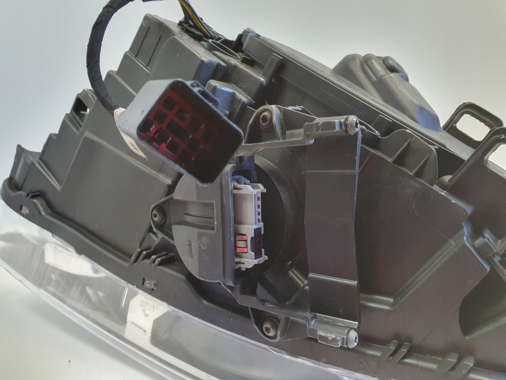 Frontscheinwerfer Volvo S60 II V60 31358094 89907468 Xenon Rechts Headlight SCH1521019411fe