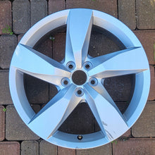 Load image into Gallery viewer, 1x Alufelge 17 Zoll 6.5" 5x112 39ET 2GM601025A VW T-Cross Rim Wheel FEL8174270784ji
