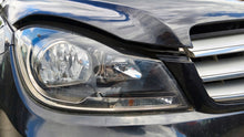 Laden Sie das Bild in den Galerie-Viewer, Frontscheinwerfer Mercedes-Benz W204 030127020800KOD 87082990 Rechts Headlight SCH5972389102nv