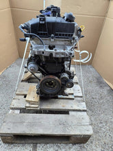 Laden Sie das Bild in den Galerie-Viewer, Motor Peugeot 208 I HMZ 1.2 THP 82PS 91TKm 2016 Benzin Engine Komplett MOT1951807985cn