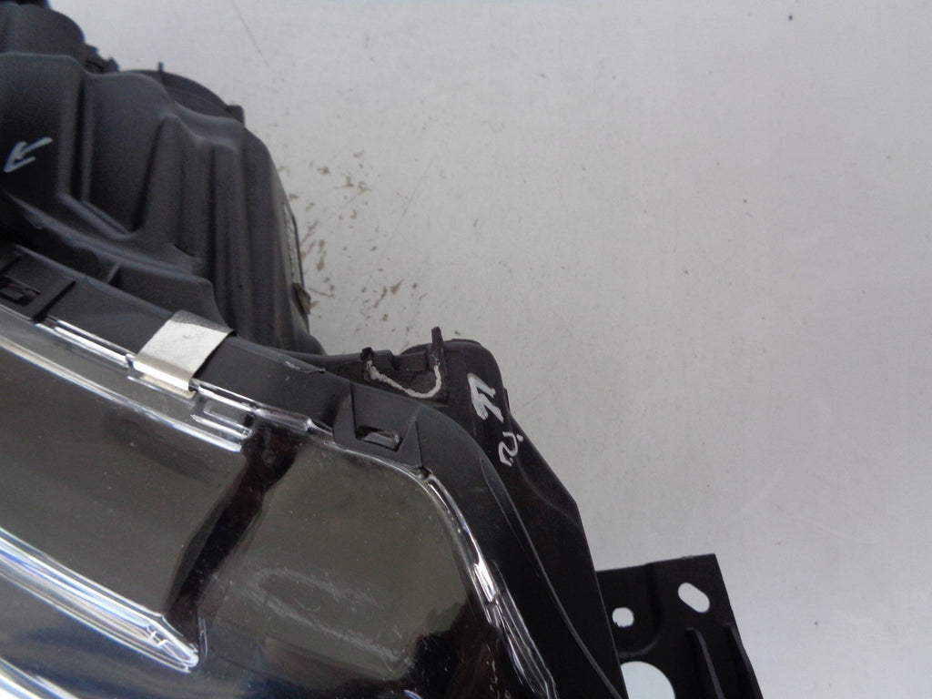 Frontscheinwerfer Mitsubishi Outlander III 8301C854 LED Rechts Headlight