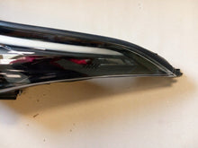 Laden Sie das Bild in den Galerie-Viewer, Frontscheinwerfer Toyota Chr C-Hr 81150-F4280 LED Links Scheinwerfer Headlight SCH7430405555vs