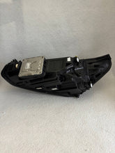 Load image into Gallery viewer, Frontscheinwerfer Ford Focus MX7B-13E014-ED Rechts Scheinwerfer Headlight SCH8109125622yy