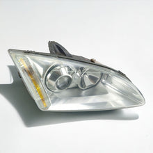 Laden Sie das Bild in den Galerie-Viewer, Frontscheinwerfer Ford Focus 4M51-13K060-A Xenon Rechts Scheinwerfer Headlight