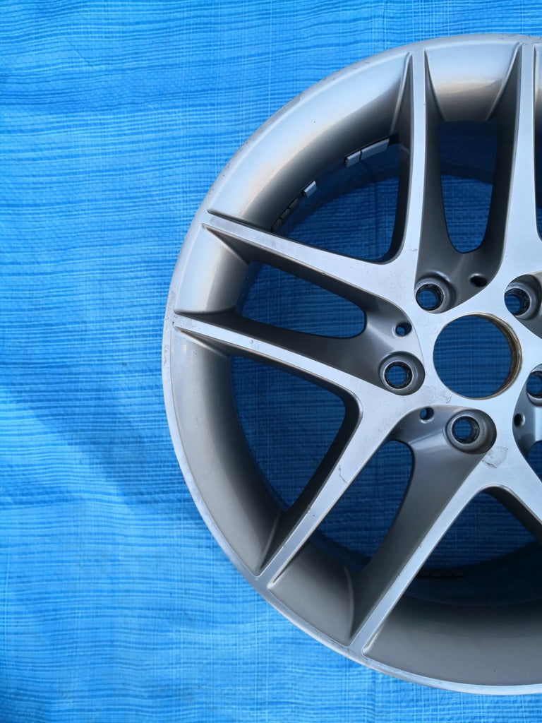 1x Alufelge 18 Zoll 8.5" 5x120 52ET 6858734 BMW 1 E88 E81 E82 E87 Rim Wheel FEL5698452743na
