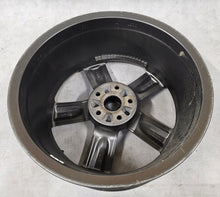 Load image into Gallery viewer, 1x Alufelge 18 Zoll 7.5&quot; 5x112 21ET Silber 8E0601025AH Audi A4 Rim Wheel