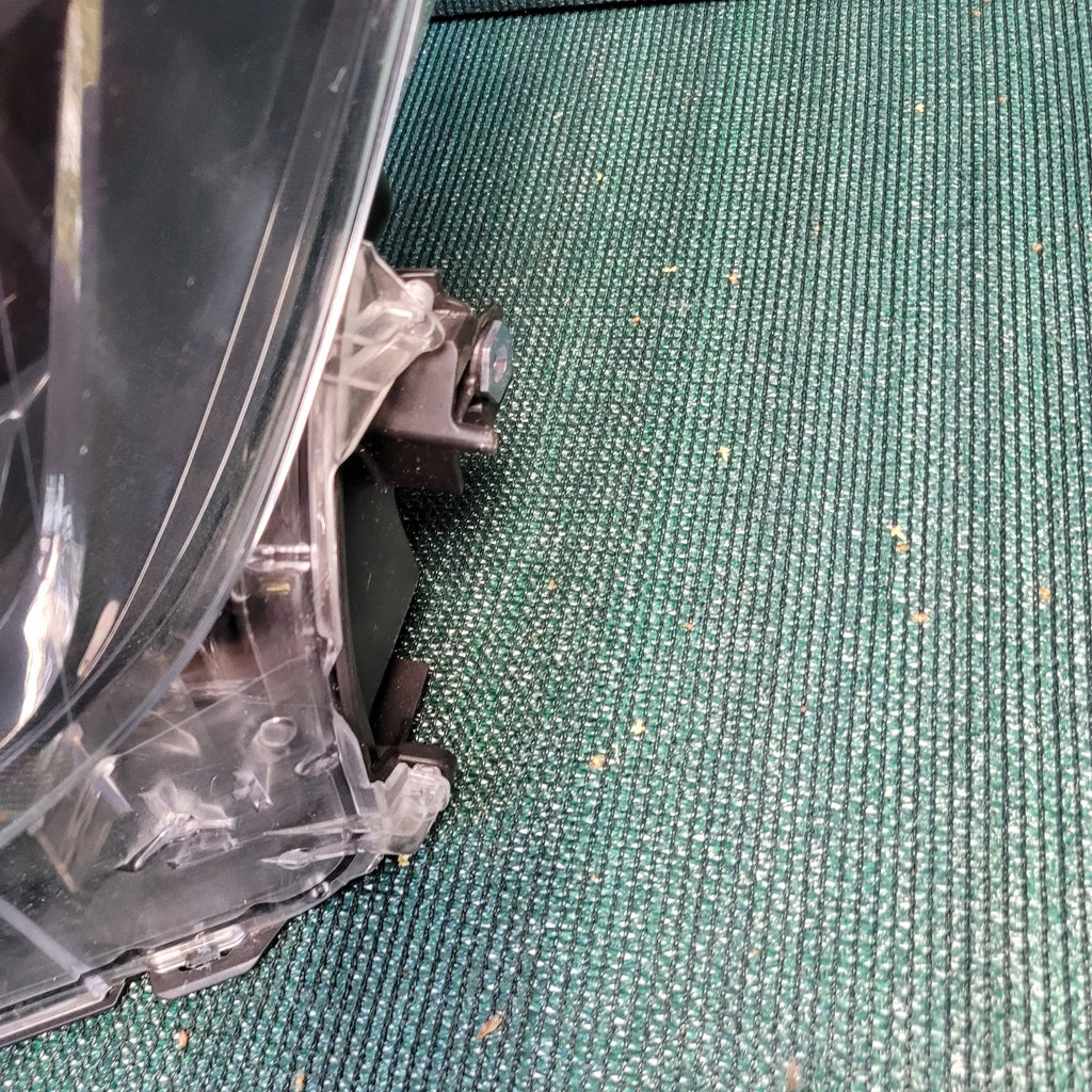 Frontscheinwerfer Toyota Yaris Cross 695060102 Links Scheinwerfer Headlight SCH7255871368qu