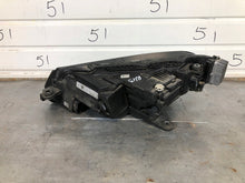 Laden Sie das Bild in den Galerie-Viewer, Frontscheinwerfer Skoda Superb III 3V1941016C LED Rechts Scheinwerfer Headlight