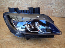 Laden Sie das Bild in den Galerie-Viewer, Frontscheinwerfer Hyundai Kona 92102J9600 Rechts Scheinwerfer Headlight