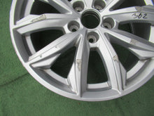 Load image into Gallery viewer, 1x Alufelge 17 Zoll 7.0&quot; 5x112 34ET Glanz Silber 80A601025 Audi Q5 Rim Wheel