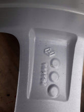 Load image into Gallery viewer, 1x Alufelge 17 Zoll 7.0" 5x114.3 49ET 7J17CH5-49 Renault Rim Wheel FEL2606848295du
