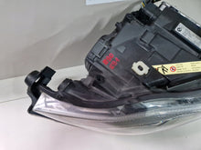 Laden Sie das Bild in den Galerie-Viewer, Frontscheinwerfer BMW 3 E91 E90 631169427389 Rechts Scheinwerfer Headlight SCH5038227806kt