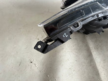 Load image into Gallery viewer, Frontscheinwerfer Toyota Prius 81145-47701 Rechts Scheinwerfer Headlight SCH4367434082xc