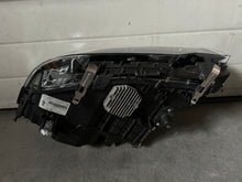Laden Sie das Bild in den Galerie-Viewer, Frontscheinwerfer BMW 5 G31 G30 7439200-01 Full LED Rechts oder Links