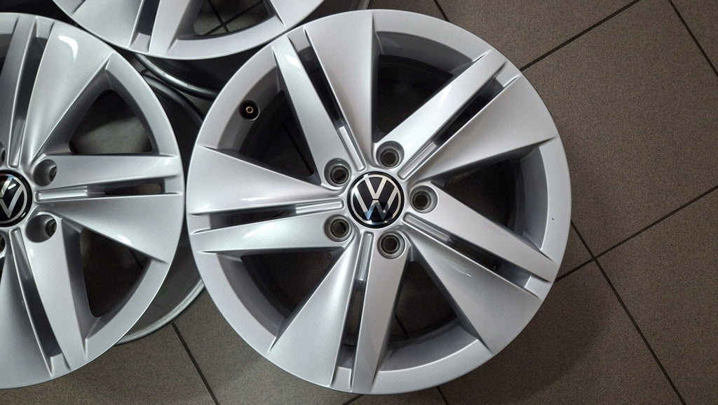 4x Alufelge 16 Zoll 7.0" 5x112 48ET Glanz Silber 5H0601025 VW Golf VIII I FEL7745218643zb