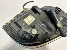 Laden Sie das Bild in den Galerie-Viewer, Frontscheinwerfer Mercedes-Benz W212 A2128200939 Xenon Links Headlight