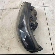 Laden Sie das Bild in den Galerie-Viewer, Frontscheinwerfer Volvo Xc70 II V70 89014869 043492 Links Scheinwerfer Headlight