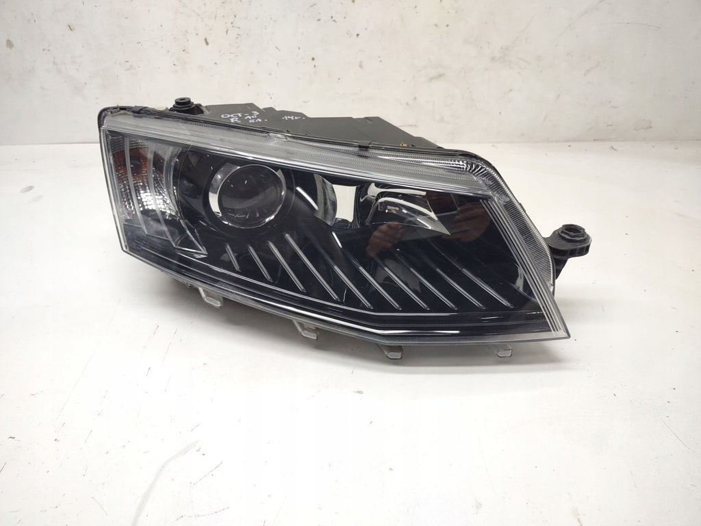 Frontscheinwerfer Skoda Octavia III 4G0907697D Xenon FALSE Headlight SCH3535811378yx