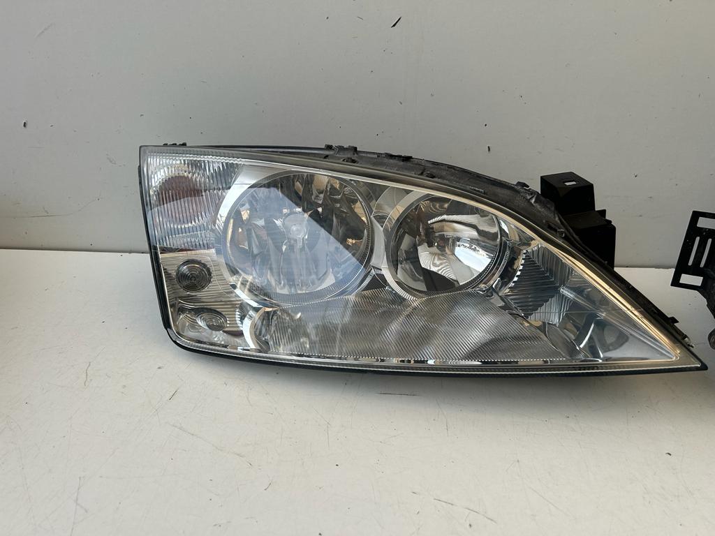 Frontscheinwerfer Ford Mondeo 1S71-13006-AM 1S71-13005-AM LED Rechts oder Links