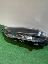 Laden Sie das Bild in den Galerie-Viewer, Frontscheinwerfer Hyundai Tucson 92101-D7700 Links Scheinwerfer Headlight SCH7896916848gu