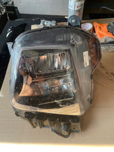 Load image into Gallery viewer, Frontscheinwerfer Hyundai Tucson 92101N7100 92102N7100 Rechts oder Links