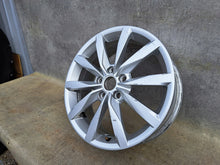 Load image into Gallery viewer, 1x Alufelge 17 Zoll 7.5&quot; 5x112 5G0601025K Audi A6 C8 Rim Wheel