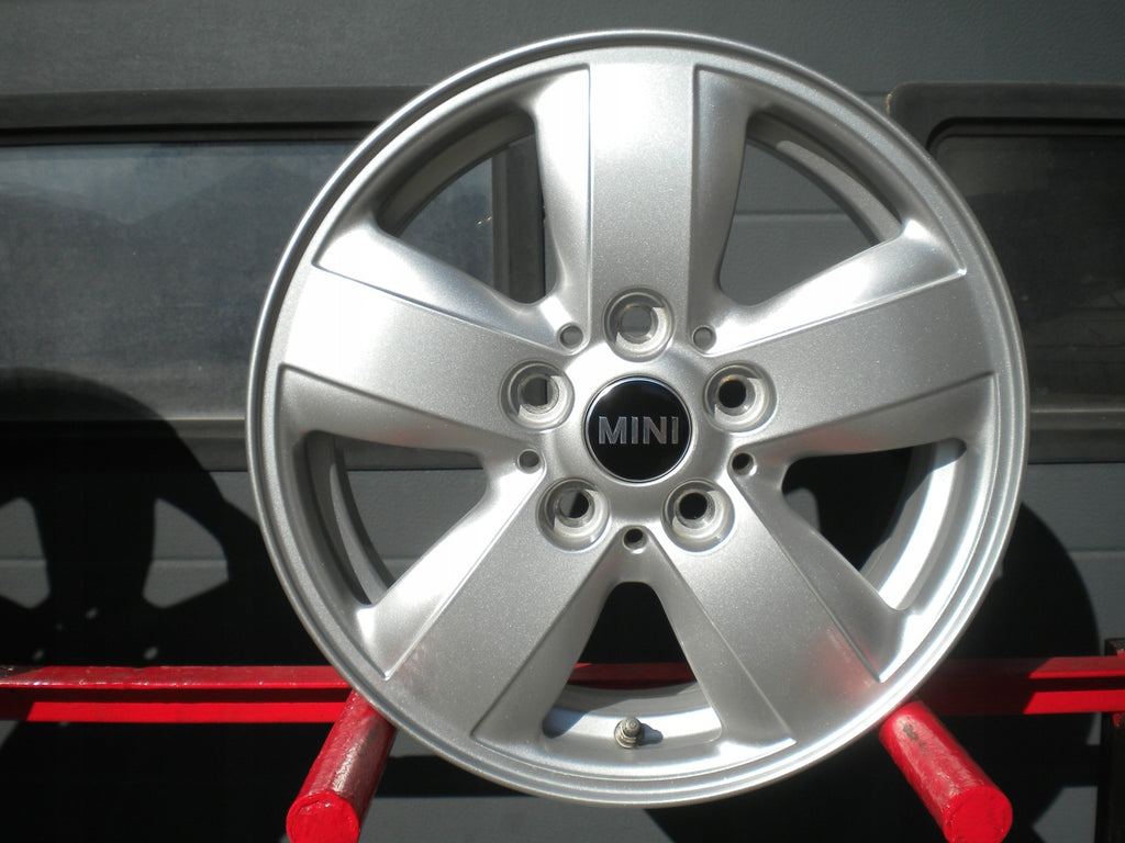 4x Alufelge 15 Zoll 5.5" 5x112 46ET Glanz Silber 6855101 Mini F56 F55 Rim Wheel