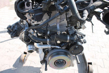 Laden Sie das Bild in den Galerie-Viewer, Motor BMW B48B20B 2.0 Benzin Engine Komplett MOT5134664379zu
