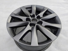 Laden Sie das Bild in den Galerie-Viewer, 1x Alufelge 17 Zoll 7.5&quot; 5x114.3 50ET Glanz Grau 9965167570 Mazda 6 Rim Wheel