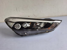 Laden Sie das Bild in den Galerie-Viewer, Frontscheinwerfer Hyundai Tucson 92102-D7200 Rechts Scheinwerfer Headlight