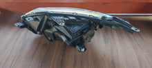 Laden Sie das Bild in den Galerie-Viewer, Frontscheinwerfer Mitsubishi L200 8301C738 Rechts Scheinwerfer Headlight SCH8219271262vu