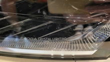 Load image into Gallery viewer, Frontscheinwerfer Skoda Octavia IV 5E4941015 Full LED Links Headlight SCH9676915372yn