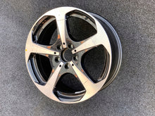 Laden Sie das Bild in den Galerie-Viewer, 1x Alufelge 18 Zoll 7.5" 5x112 44ET A2054014600 Mercedes-Benz Coupe Rim Wheel FEL3735025273ye
