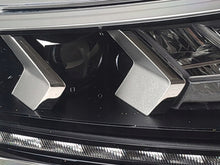 Laden Sie das Bild in den Galerie-Viewer, Frontscheinwerfer Mitsubishi Outlander III ECM92122E20 17828565445 LED Rechts