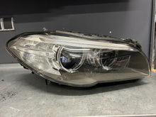 Laden Sie das Bild in den Galerie-Viewer, Frontscheinwerfer BMW 5 F11 7317132 Rechts Scheinwerfer Headlight