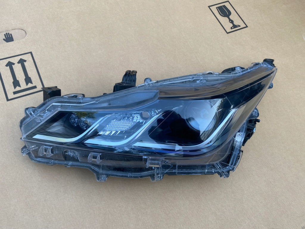 Frontscheinwerfer Toyota Corolla Links Scheinwerfer Headlight